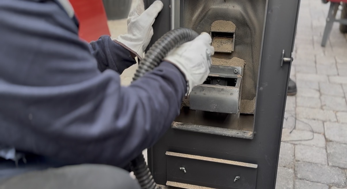 Limpieza y mantención de una estufa a pellet Bosca