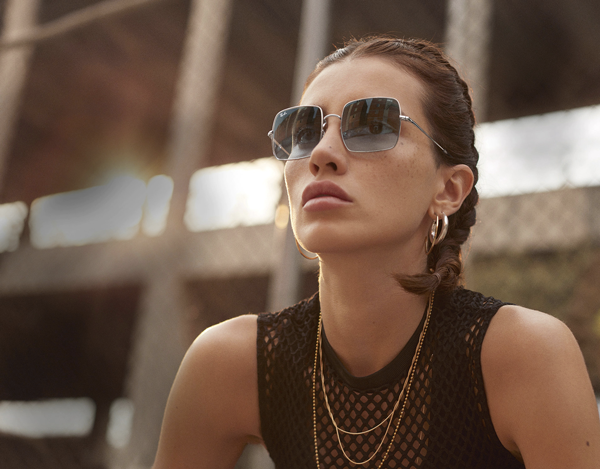 hombres con lentes ray ban