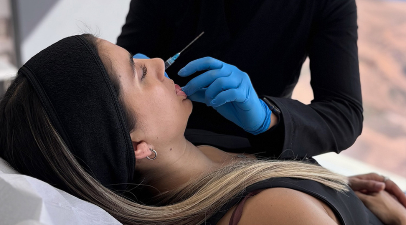 Rellenos con ácido hialurónico en Cyber: rejuvenece tu rostro