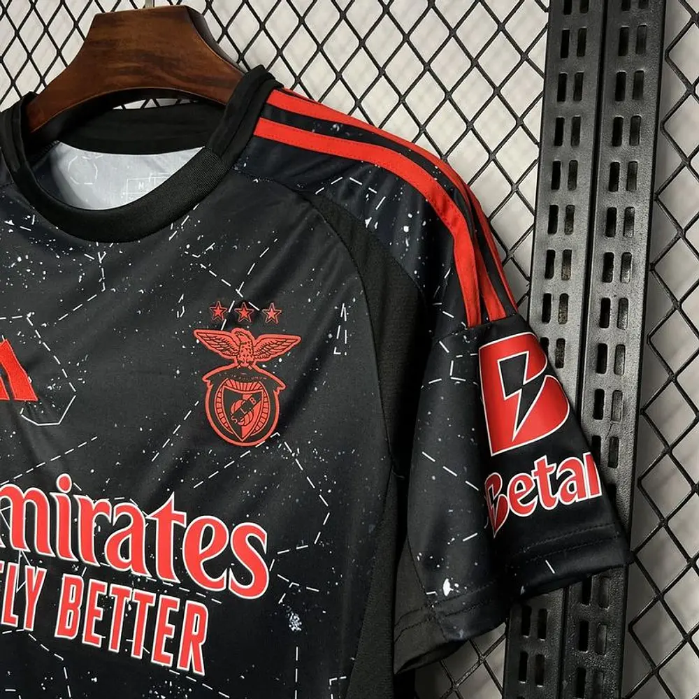 Discover Benfica's New Alternative Shirt for the 2024/25 Season!