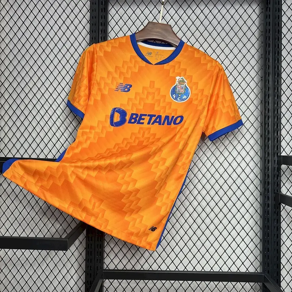 Apresentamos as Novas Camisolas do FC Porto para a Temporada 2024/25!