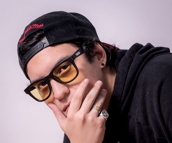 LolWingz Twitch Streamer Gamer man pro streaming house FachaArmy