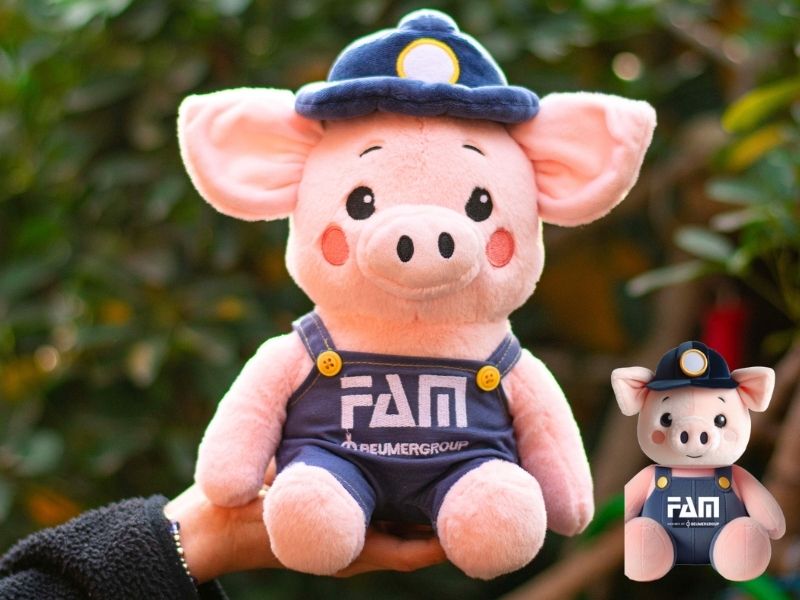 Mascota Cerdito FAM Latam