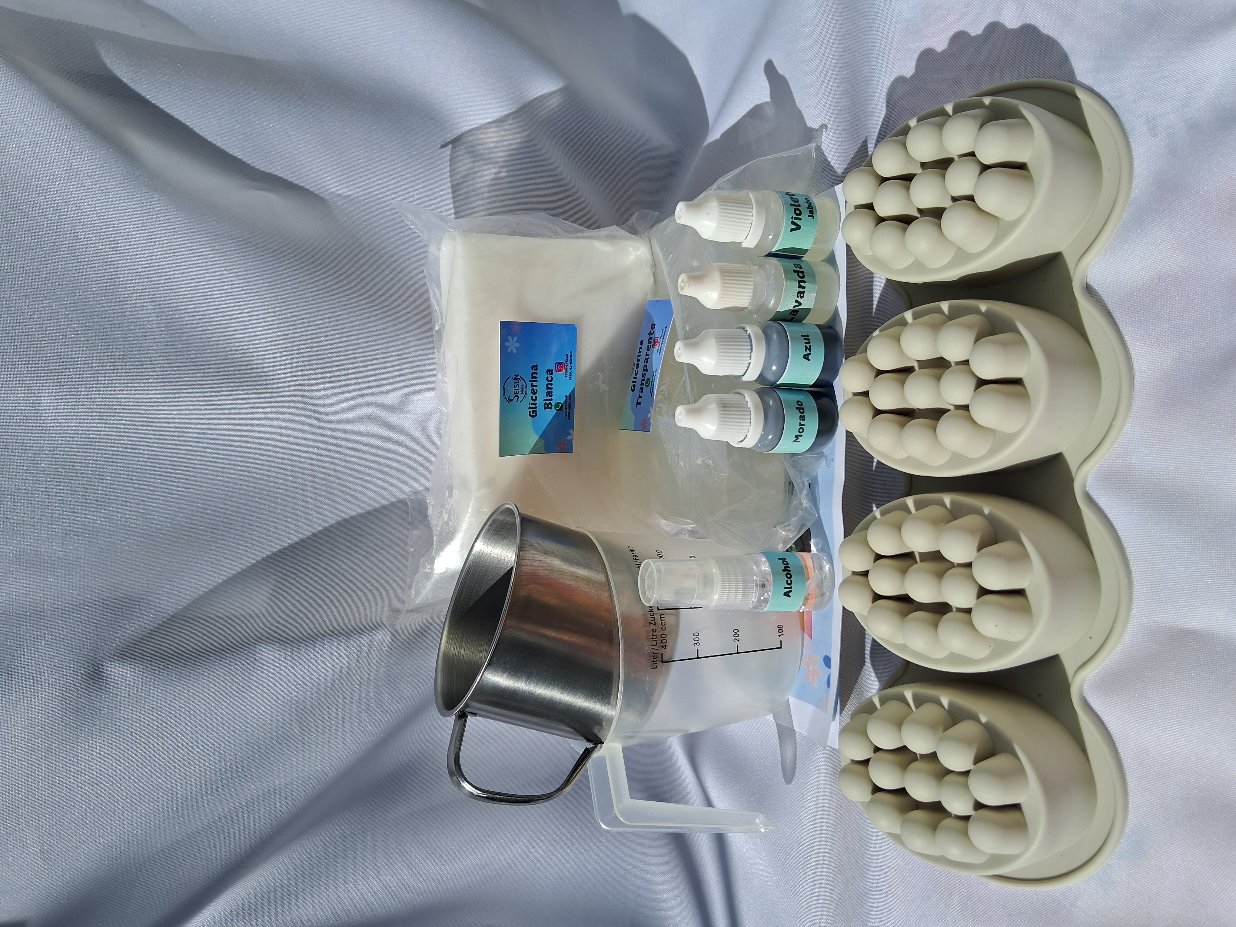 Kit para hacer jabones terapéuticos: molde masajeador, glicerina, colorantes y esencias