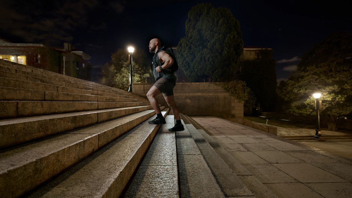 Garmin fēnix 9 47 mm con linterna LED de noche