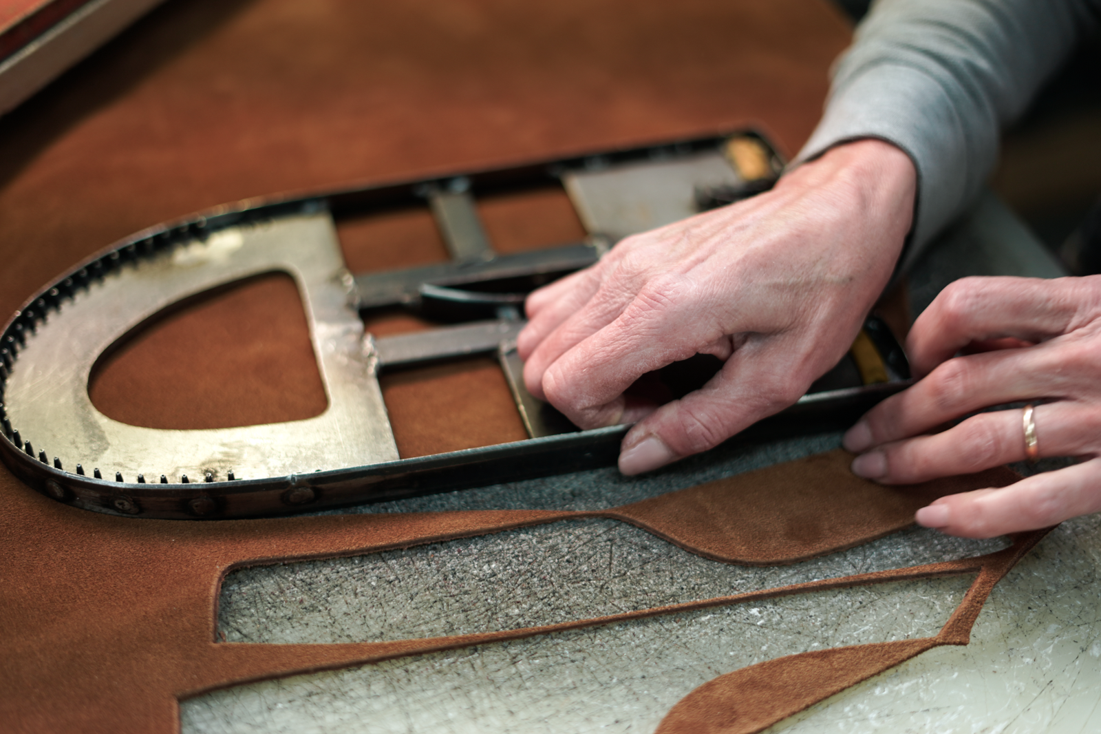 Hand cutting process
